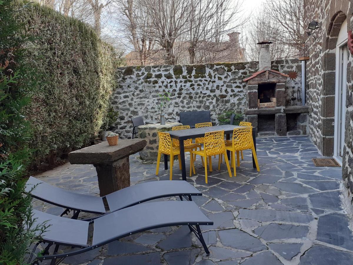 Maison Du Soleil Chez Isa Polignac  Exterior foto
